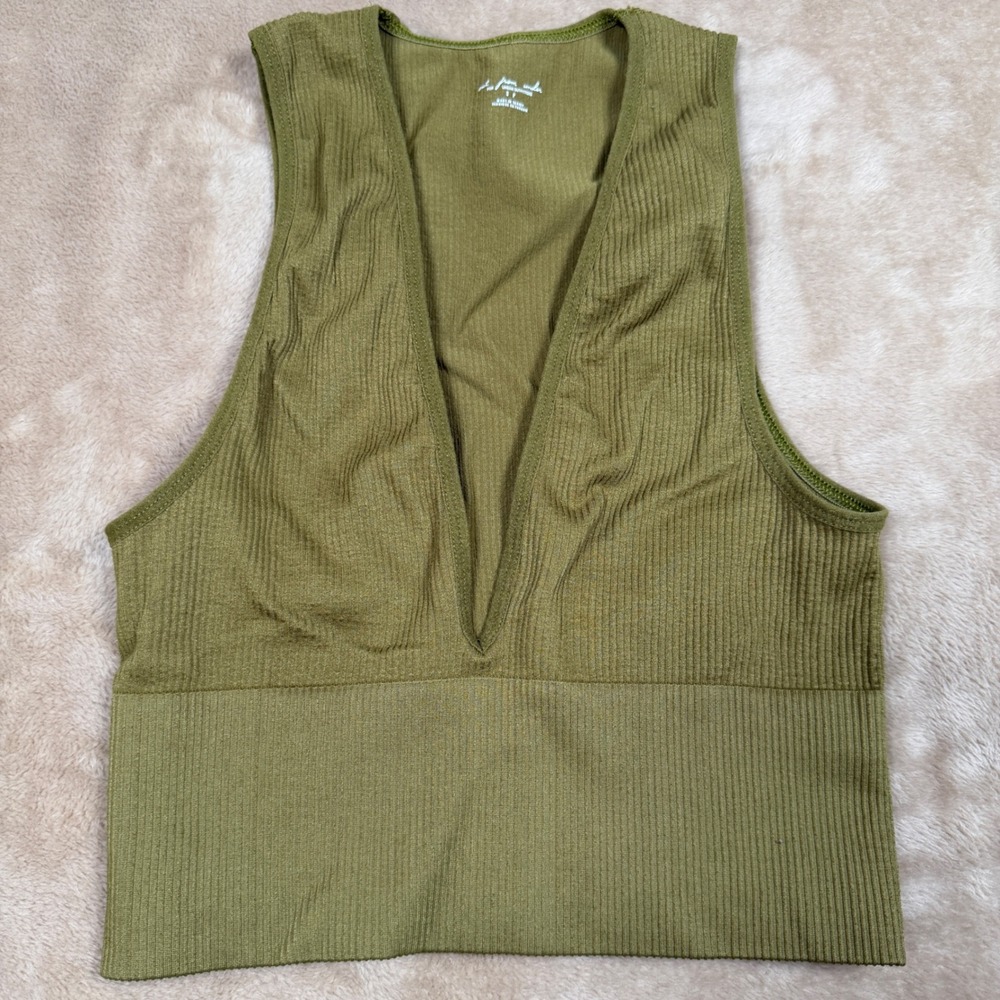 Out From Under Urban Outfitters Green Deep V Ribbed Crop Tank Top Small